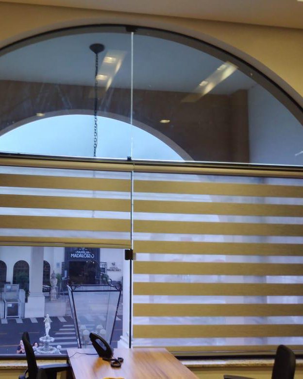 Persiana Double Vision Semi Blackout Prata - Imagem 4